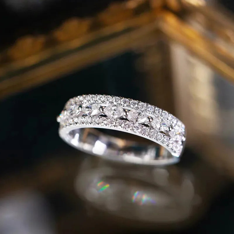 Verona 18k White Gold and Diamond Ring